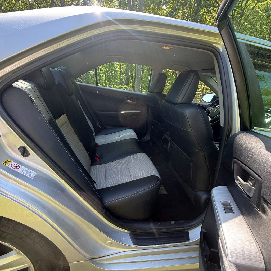 2012 Toyota Camry SE - Photo 13