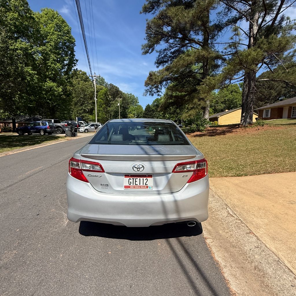 2012 Toyota Camry SE - Photo 8